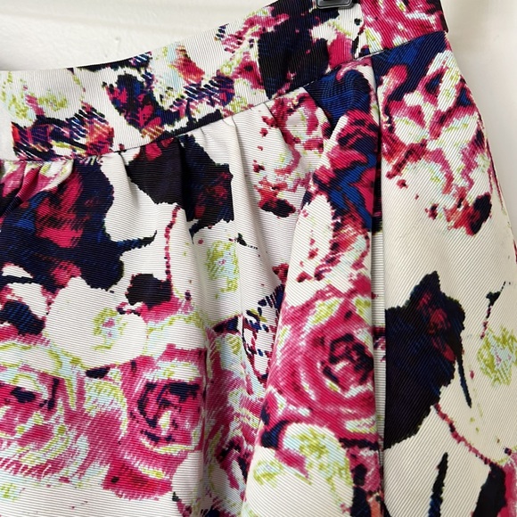 EXPRESS FLORAL SKATER SKIRT. - Picture 3 of 11